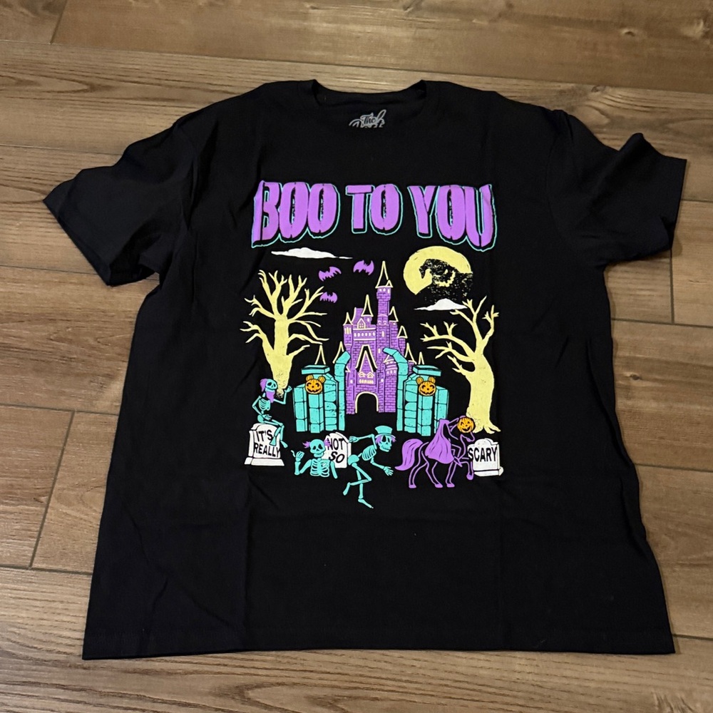 *Disney World Halloween Tee